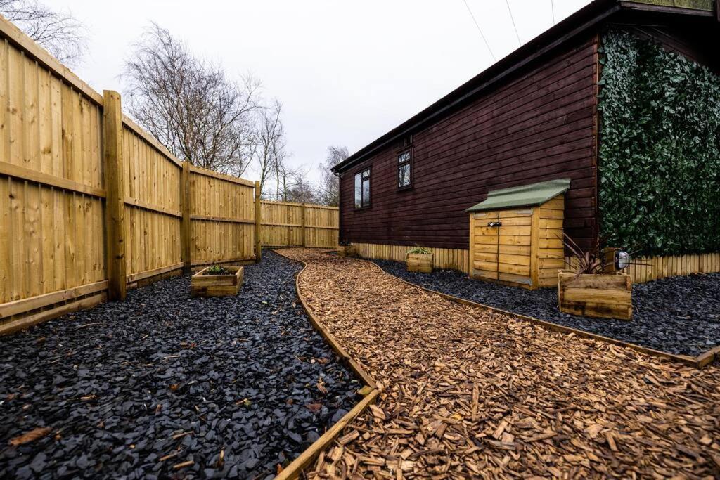 The Woodland Lodge - Wood Fired Hot Tub And Firepit Hambleton Esterno foto